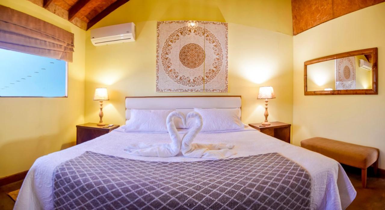 Wallac Bungalows กาโนอาส เด ปุนตาซัล ภายนอก รูปภาพ